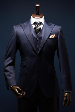 TAGARUb20210411suits.jpg